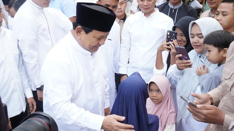 Prabowo Laksanakan Sholat Iduladha 1445 H di Masjid Nurul Wathan Hambalang. (Tim Media Menhan Prabowo)
