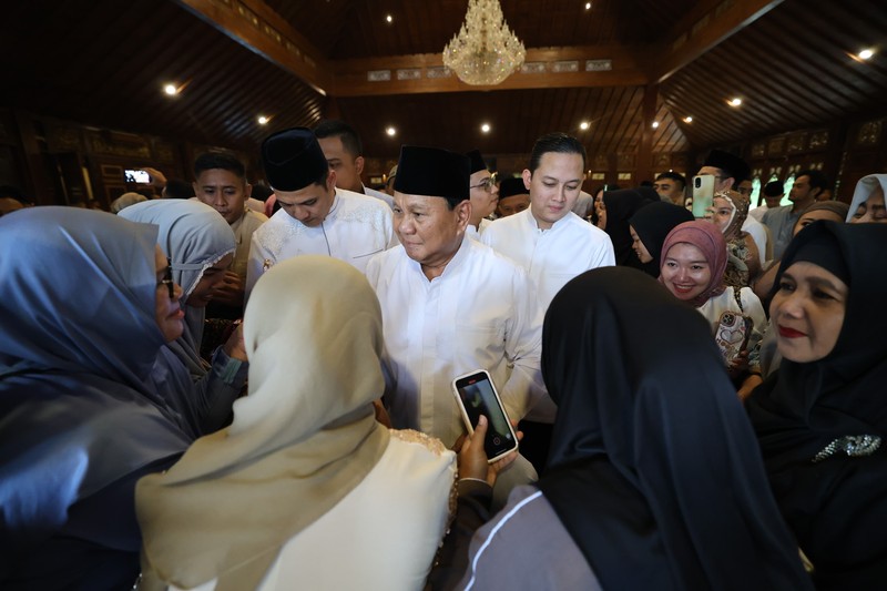 Prabowo Laksanakan Sholat Iduladha 1445 H di Masjid Nurul Wathan Hambalang. (Tim Media Menhan Prabowo)