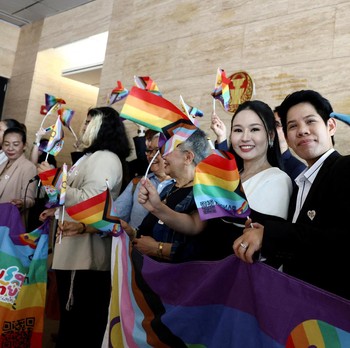 Potret Sukaria Kelompok LGBT Usai Thailand Legalkan Pernikahan Sejenis