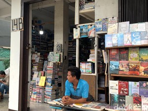 Pasar Buku Kwitang Melawan Zaman