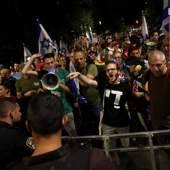 Pecah! Ribuan Warga Israel Serbu Rumah Netanyahu, Begini Penampakannya