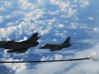 Awas PD 3, Jet Tempur F-18 AS Pepet Sukhoi Rusia di Atas 'Danau NATO'