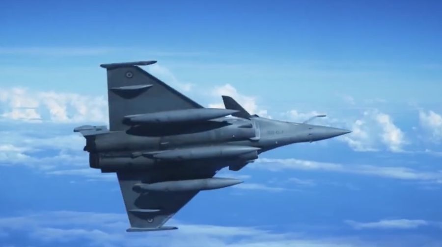 Pesawat tempur Rafale buatan Dassault Aviation, unit pertama akan tiba di Indonesia pada tahun 2026, dari sejumlah 42 unit pengadaan Kemhan untuk meningkatkan kekuatan TNI AU. (Instagram @kemhanri)