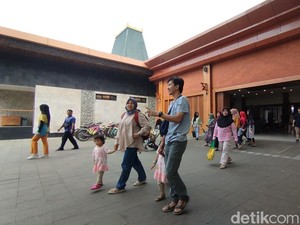Yuyun Pilih Wisata ke TMII di Libur Idul Adha demi Edukasi Anak
