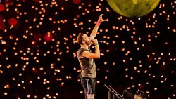 Video: Daftar Artis K-Pop yang Digaet Coldplay Manggung Bareng di Seoul