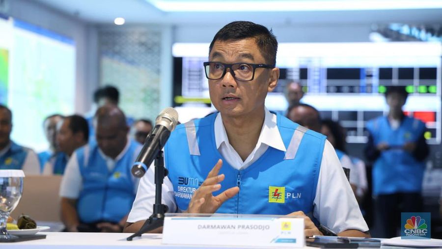 Direktur Utama PLN Darmawan Prasodjo mengungkapkan, capaian ini adalah buah dari transformasi bisnis berbasis digital secara end to end mulai dari pembangkit, transmisi, distribusi, sistem keuangan, sistem pengadaan dan pembayaran, hingga sistem layanan pelanggan. (Dok. PT PLN Persero)