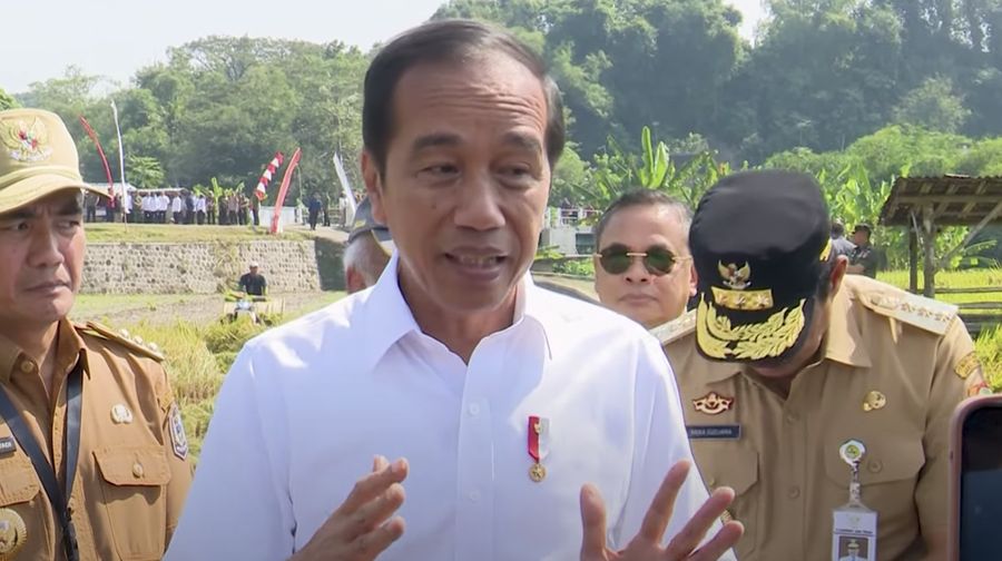 Presiden Jokowi Usai Tinjau Program Bantuan Pompa Air, Karanganyar. (YouTube/Sekretariat Presiden)