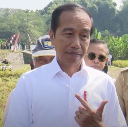 Jokowi Bantah Korban Judi Online Dapat Bansos: Enggak Ada!