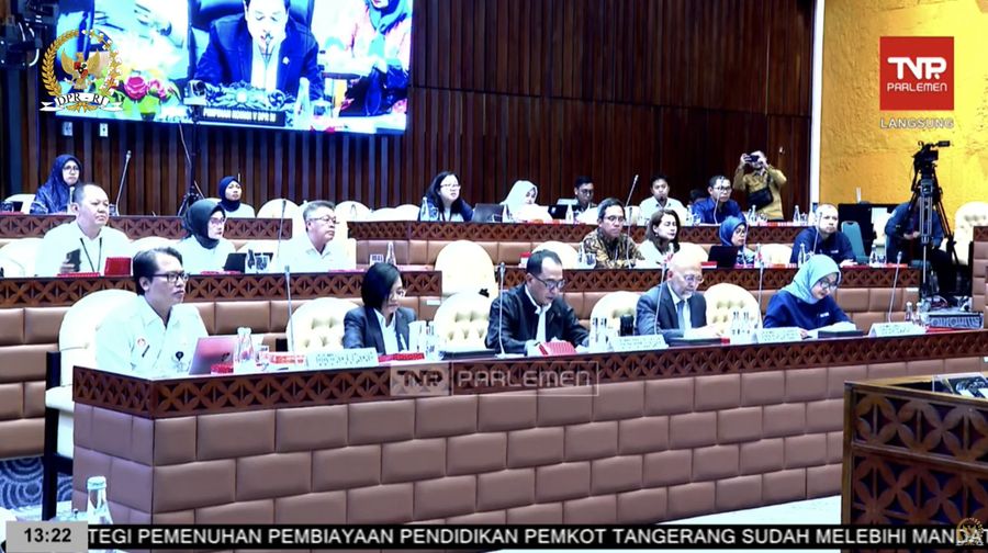 Suasana rapat kerja Komisi V DPR RI dengan MENHUB, MENKUMHAM, MENLU, dan MENDAG. (Tangkapan Layar Youtube Komisi V DPR RI Channel)
