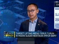 Video: Target Lifting Migas 2025 Turun Lagi, RI Sulit Setop Impor BBM?