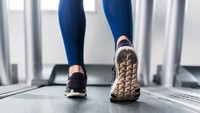Treadmill Lipat dengan Armrest atau Tanpa Armrest: Mana yang Cocok untuk Pemula? 