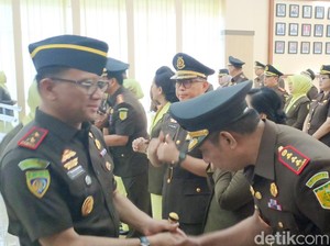 Kajati Jateng Lantik 11 Kajari Baru, Ini Daftarnya