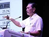 Berapi-api, Luhut: OTT Itu Kampungan!