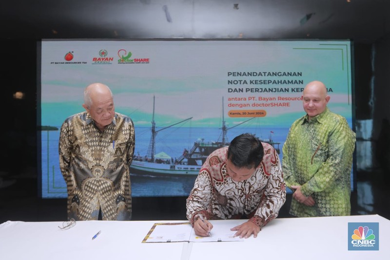 Penandatanganan Nota Kesepahaman dan Perjanjian Kerjasama antara PT.Bayan Resources, Tbk dengan doctorSHARE. (CNBC Indonesia/Muhammad Sabki)