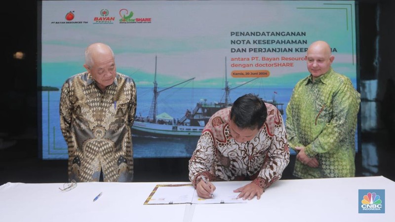 Penandatanganan Nota Kesepahaman dan Perjanjian Kerjasama antara PT.Bayan Resources, Tbk dengan doctorSHARE. (CNBC Indonesia/Muhammad Sabki)