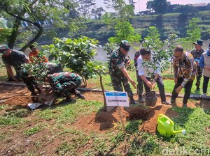 Usulan Penanganan Citarum, Bey: Pasang Jaring Sampah di Tiap Desa