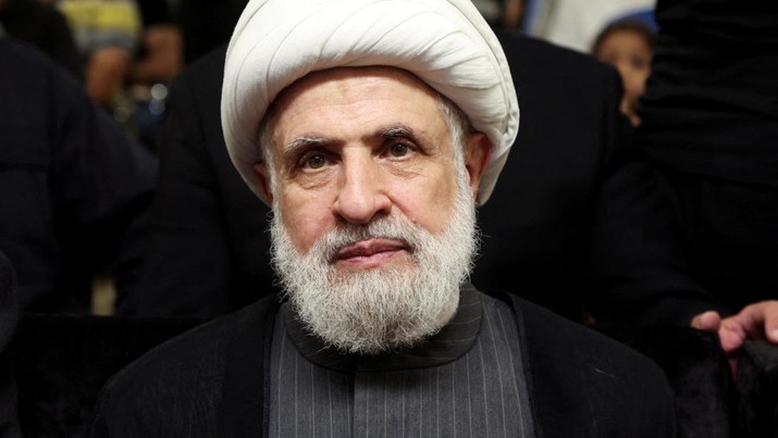 Wakil pemimpin Hizbullah Lebanon, Sheikh Naim Qassem. (REUTERS/Mohamed Azakir)