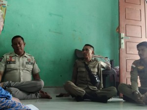 Sanksi Pemecatan Anggota Satpol PP Pekanbaru Minta Rp 3 Juta ke Nek Mardiana