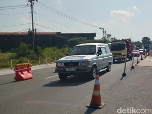 Contraflow di Exit Tol Kuncen Klaten Diterapkan, Kendaraan Padati Jalan Desa