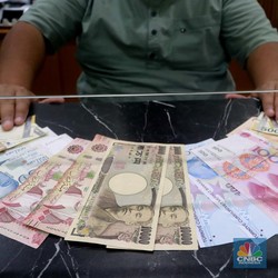 Asia Jungkir Balik: Rupiah Ambruk, Yuan Terlemah 17 Tahun, Yen Perkasa