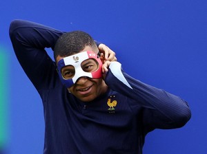 UEFA Bakal Permasalahkan Topeng Mbappe di Euro 2024?