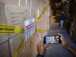 Gempuran Produk China Bikin Industri Keramik RI Berdarah-darah