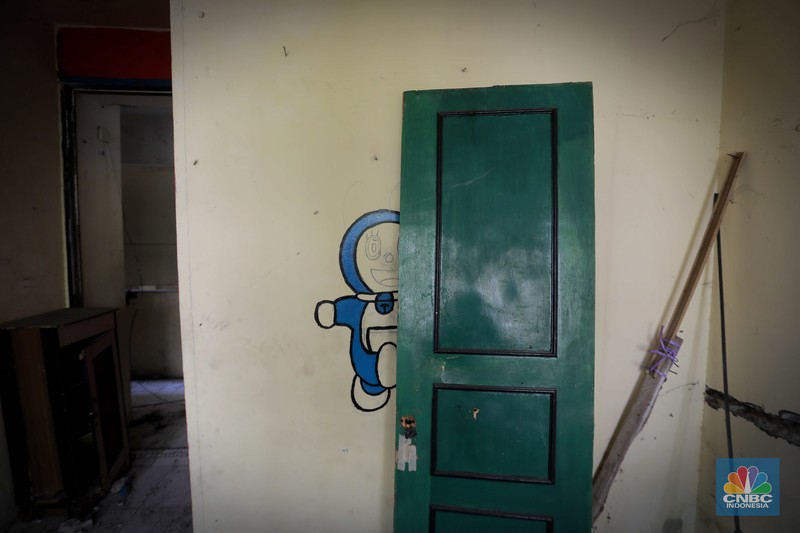 Suasana kondisi Rumah Susun Sederhana Sewa (Rusunawa) Marunda yang tidak terawat, Jakarta, Jumat (21/6/2024). (CNBC Indonesia/Muhammad Sabki) Suasana kondisi Rumah Susun Sederhana Sewa (Rusunawa) Marunda yang tidak terawat, Jakarta, Jumat (21/6/2024). (CNBC Indonesia/Muhammad Sabki)