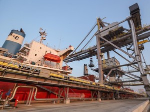 Smelter Freeport di Gresik Produksi Tembaga-Emas Agustus 2024