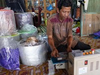 UMK Martapura Sukses Perluas Usaha Berkat Program Desa Berdaya PLN