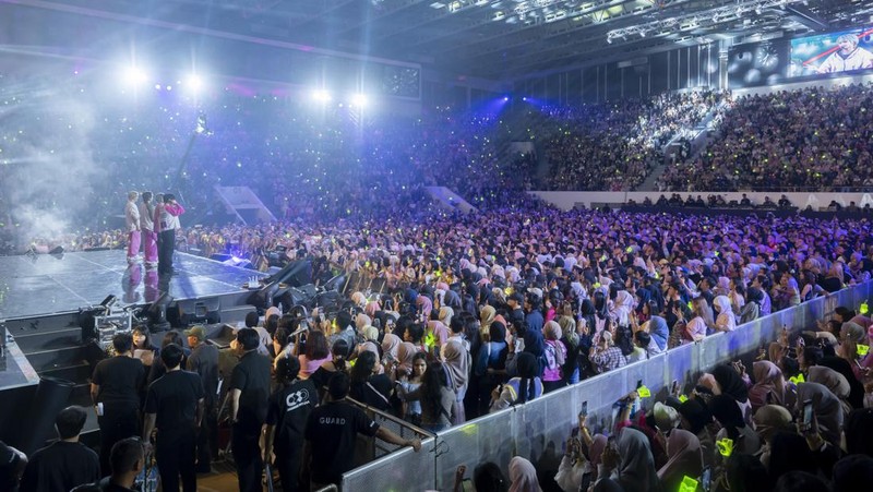 WayV sukses membius para penonton Allo Bank Festival 2024 di panggung indoor Istora Senayan, Jakarta, Sabtu (22/6/2024) malam. (Istimewa)