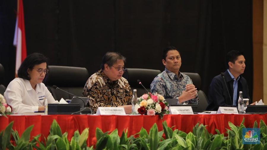 Konferensi pers terkait Kondisi Fundamental Ekonomi Terkini dan Rencana Anggaran Pendapatan dan Belanja Negara (RAPBN) 2025 di Jakarta, Senin (24/6/2024). (վ/Faisal Rahman))