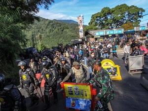 Pj Bupati Bogor Asmawa: PKL di Puncak Direlokasi, Bukan Digusur