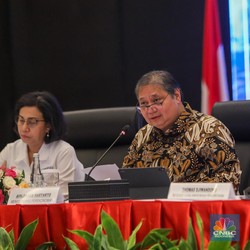 Sri Mulyani-Menaker Merapat ke Kantor Airlangga Bahas PPN 12%