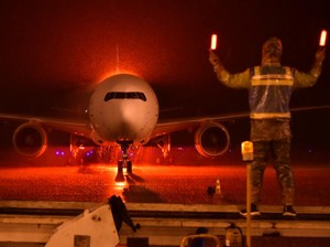 Pesawat Kloter 50 Sempat Landing di Oman Saat Jemaah Haji Bondowoso Meninggal