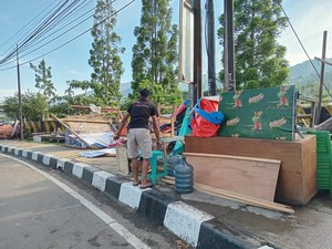 Usai Pembongkaran Lapak Pedagang, Aparat Gabungan Patroli di Puncak Bogor
