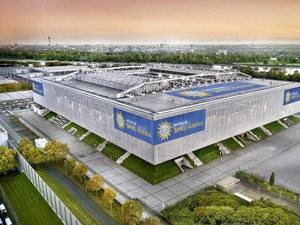 Menengok Arsitektur Unik, Stadion Arena Dusseldorf yang Tribunnya Warna-warni