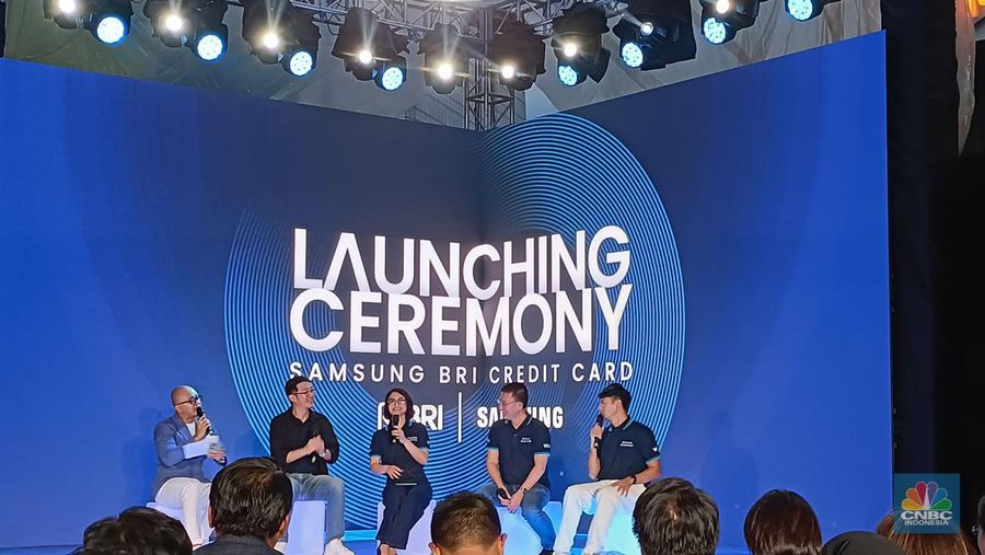 Kartu Kredit BRI Bisa di HP Samsung. (CNBC Indonesia/Novina Putri)
