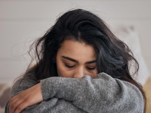 Ini Alasan Banyak Gen Z Rekam Diri Sendiri Menangis Lalu Di-posting di Socmed