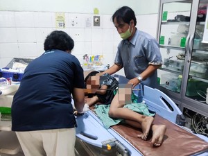 Paha Bocah di Gresik Tertancap Besi Fondasi Usai Jatuh dari Tumpukan Bata