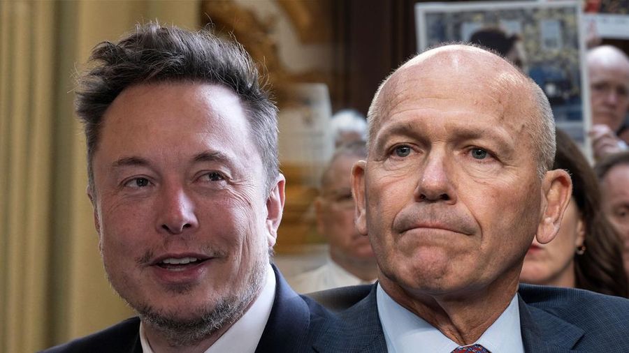 Foto Koalse CEO Tesla Motors, Elon Musk dan CEO Boeing Dave Calhoun. (AP Photo)