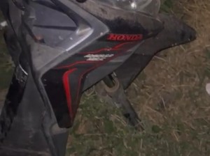 Kagetnya Rizal Bisa-bisanya Roda Motor Raib Misterius di Sawah
