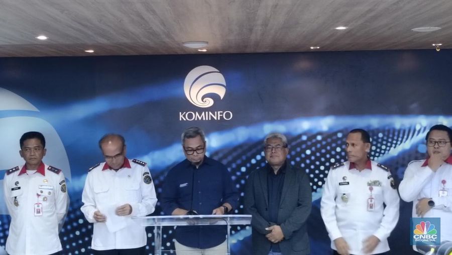Konferensi Pers BSSN dan Kementerian Kominfo di Gedung Kementerian Kominfo, Rabu (26/6/2024). (CNBC Indonesia/Novina)