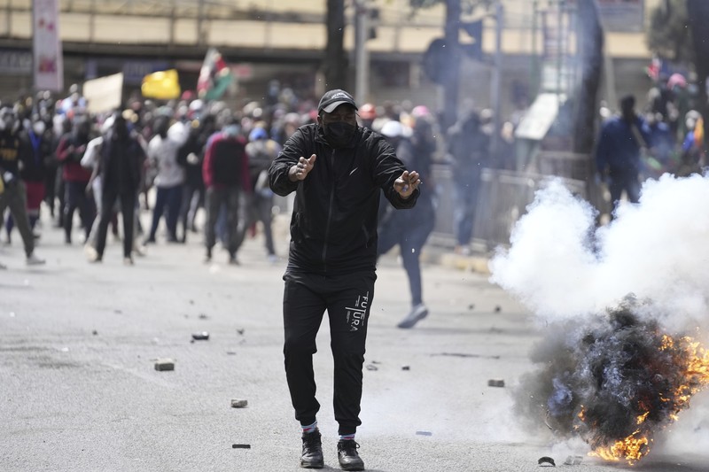Masyarakat menghadiri demonstrasi menentang usulan RUU Keuangan Kenya 2024/2025 di Nairobi, Kenya, 25 Juni 2024. Masyarakat menghadiri demonstrasi menentang usulan RUU Keuangan Kenya 2024/2025 di Nairobi, Kenya, 25 Juni 2024. (REUTERS/Monicah Mwangi)
