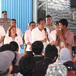 Saat Jokowi Pamer Kualitas Beras Bantuan Pangan, Malah 
