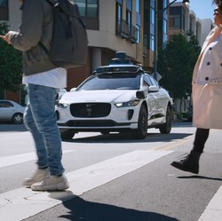 Tesla Minggir, Merek Tak Terkenal Jadi Raja Mobil Baru Super Canggih