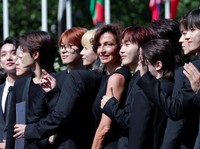 Rayakan 10 Tahun Debut, Seventeen Rilis Album 