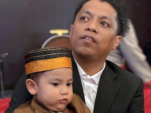Most Pop: Gaya Indah Permatasari-Arie ke Kondangan, Anaknya Bikin Salfok