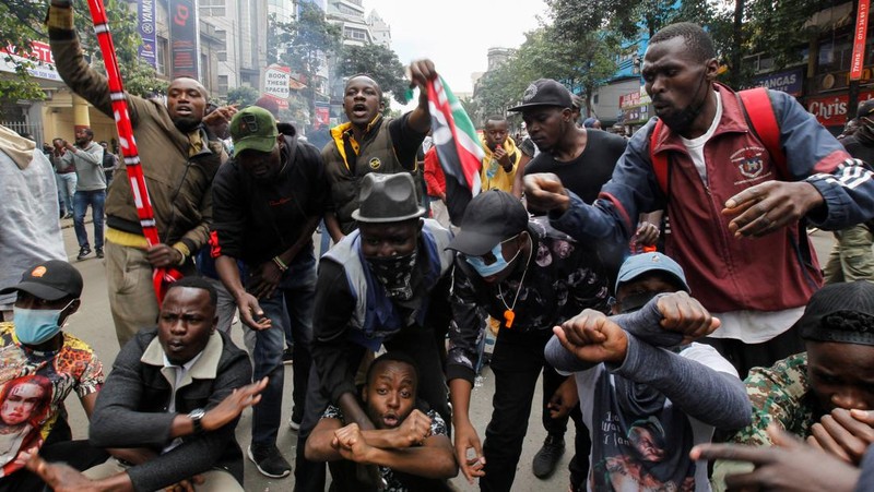 People take part in a demonstration over police killings of people protesting against Kenya's proposed finance bill 2024/2025, in Nairobi, Kenya, June 27, 2024. REUTERS/Monicah Mwangi