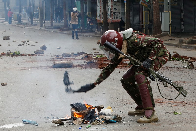 KENYA-BUDGET/ People take part in a demonstration over police killings of people protesting against Kenya's proposed finance bill 2024/2025, in Nairobi, Kenya, June 27, 2024. REUTERS/Monicah Mwangi