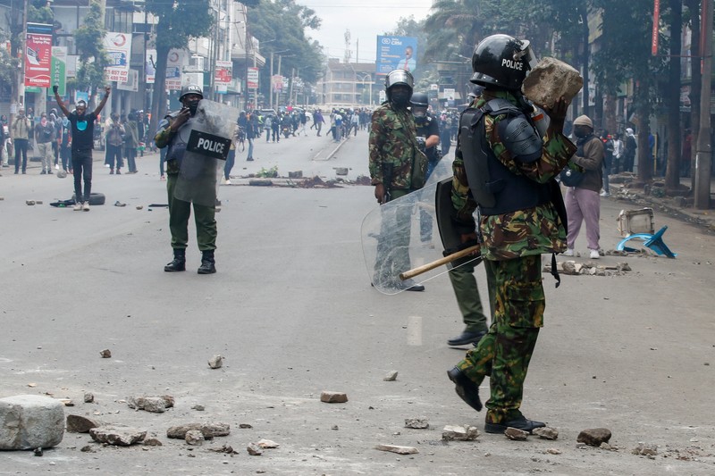 KENYA-BUDGET/ People take part in a demonstration over police killings of people protesting against Kenya's proposed finance bill 2024/2025, in Nairobi, Kenya, June 27, 2024. REUTERS/Monicah Mwangi